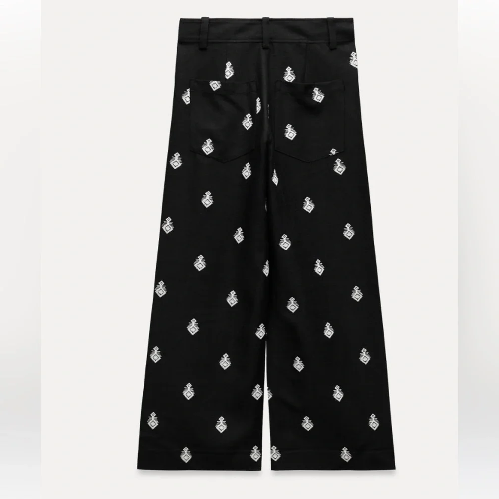 ZARA Cropped trousers with contrast embroidery - Picture 5 of 8